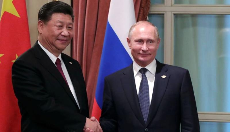 الرئيسان الروسي والصيني فلاديمير بوتين وشي جين بينج