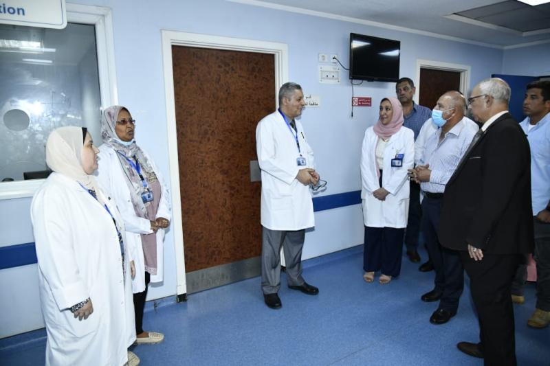 وزير النقل يزور المركز الطبي لسكك حديد مصر 