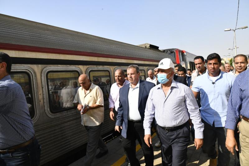 وزير النقل يتابع تنفيذ مشروع تحديث نظم الإشارات بخط القاهرة/ الاسكندرية