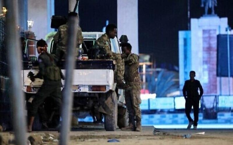 قوات الأمن الصومالية تعلن انتهاء الهجوم على فندق بالعاصمة