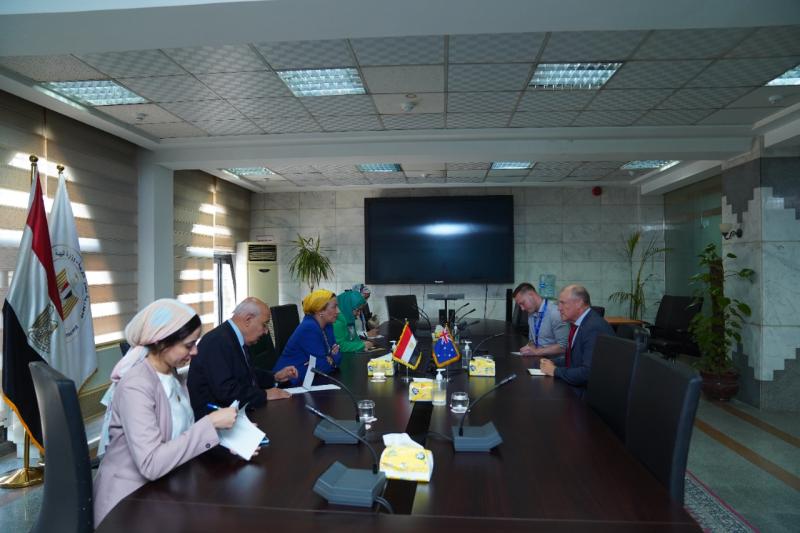 وزيرة البيئة تلتقى سفير أستراليا بالقاهرة فى زيارة وداع لانتهاء فترة عمله بمصر