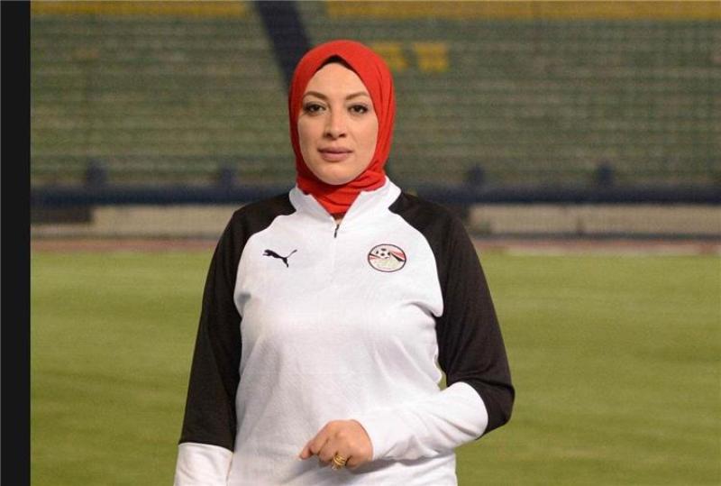 الكرة النسائية قادمة بقوة .. تصريح دينا الرفاعي بعد انضمام  لاعبة برشلونة لمنتخب مصر