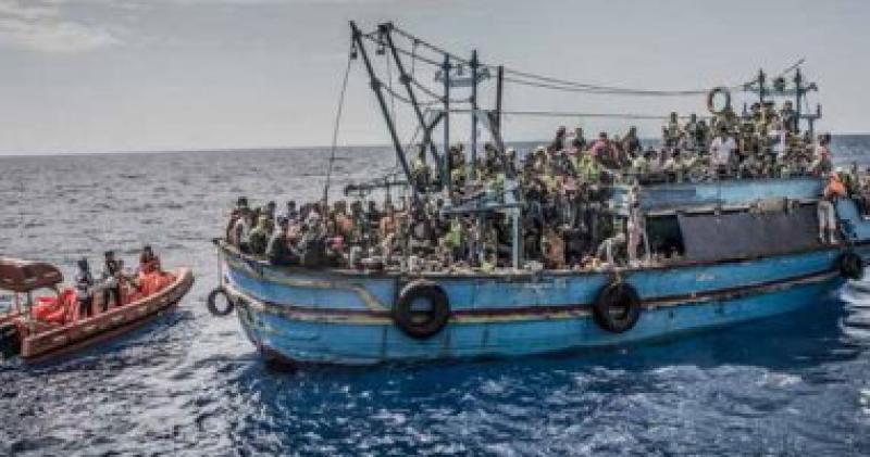 قوارب الهجرة غير الشرعية
