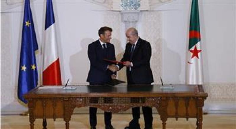 الجزائر وفرنسا توقعان على 5 اتفاقيات