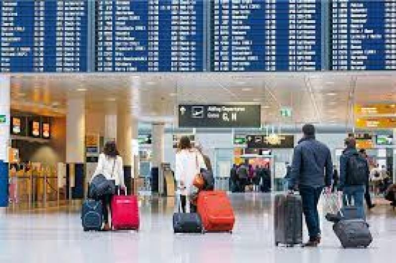 مطار لشبونة يلغى 60 رحلة جوية بعد احتجاجات عمالية