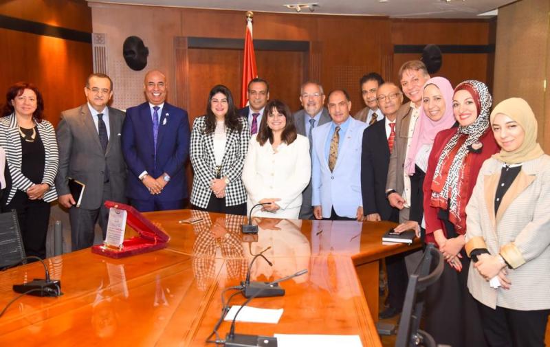 وزيرة الهجرة تستقبل رئيس وأعضاء مجلس إدارة الاتحاد العام للمصريين بالخارج