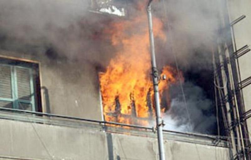 ماس كهربائي وراء حريق شقة سكنية بالمرج