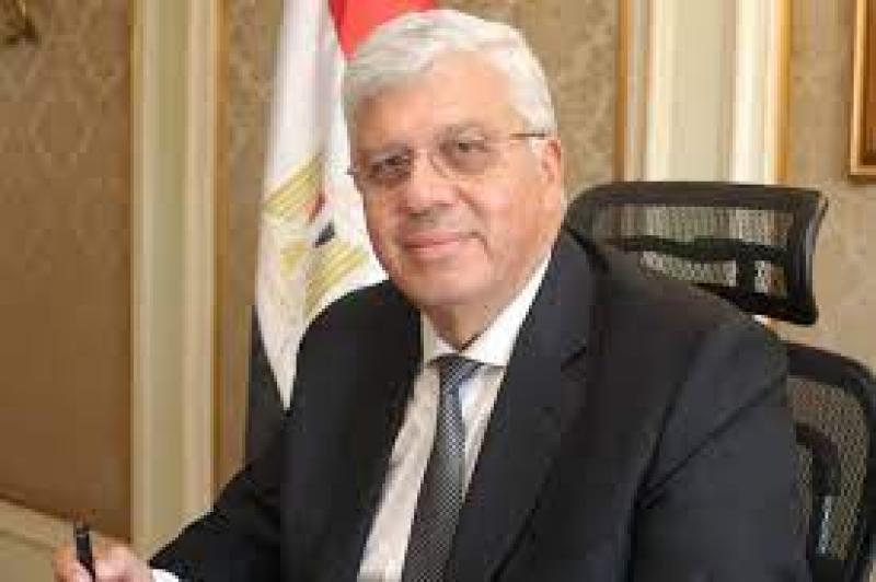 وزير التعليم العالي يهنئ الرئيس السيسي والشعب المصرى بذكرى انتصارات أكتوبر