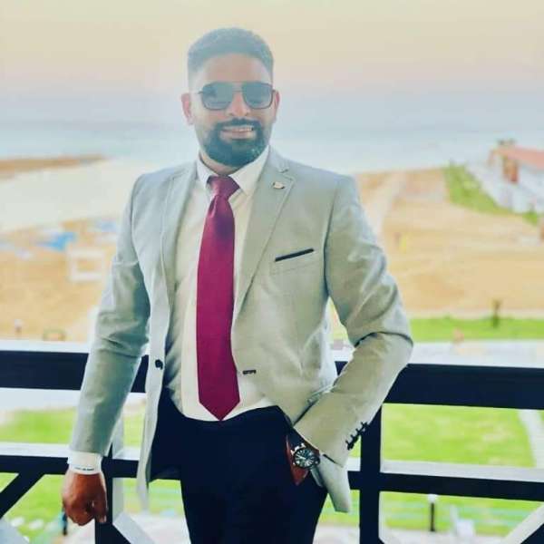 الغردقة تستقبل ١٢ ألف زائر من مختلف دول العالم