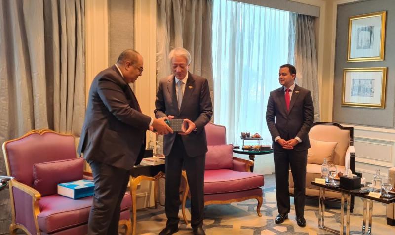 محيي الدين يبحث مع وزير أول سنغافورة أولويات مصر في قمة المناخ وسبل تشجيع الاستثمار في المشروعات الخضراء