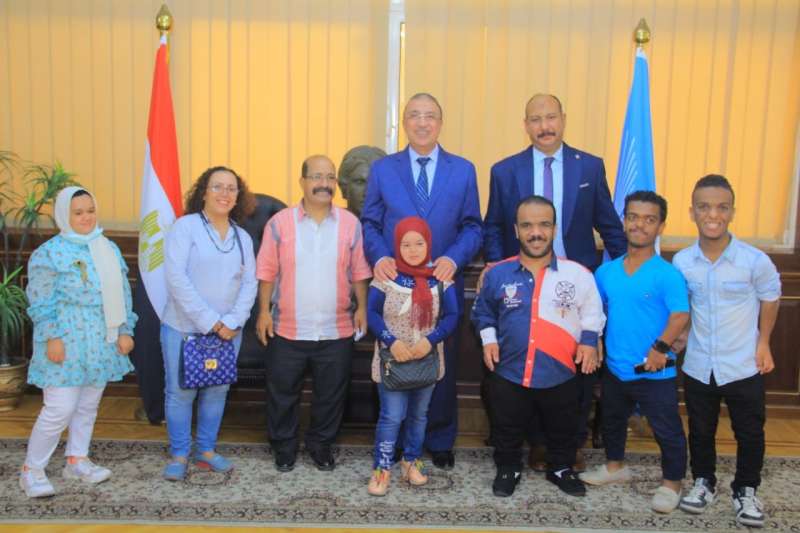 محافظ الإسكندرية يصدر امتيازات جديدة لصالح جمعية الأقزام