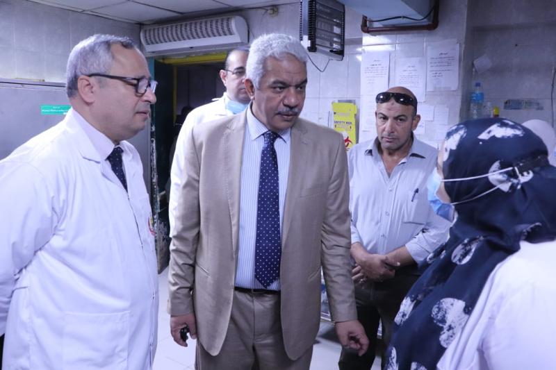 نائب رئيس جامعة الأزهر يتفقد سيدنا مستشفى الحسين الجامعي