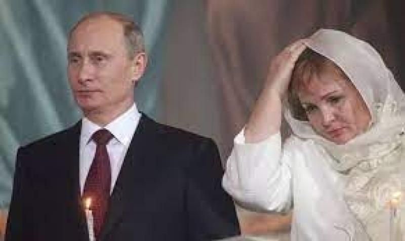 الرئيس الروسي فلاديمير بوتين وزوجته السابقة