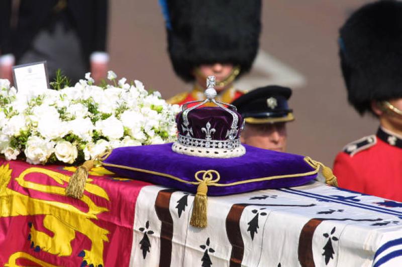 جنازة الملكة اليزابيث