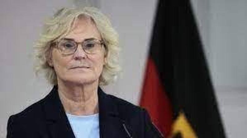 وزيرة الدفاع الألمانية كريستينه لامبرشت