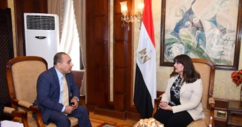وزيرة الهجرة تستقبل سفير مصر في كينيا قبيل استلام مهام عمله