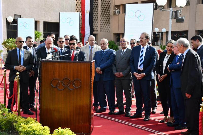 وزير الشباب والرياضة، خلال إستقبال توماس باخ رئيس اللجنة الأوليمبية الدولية