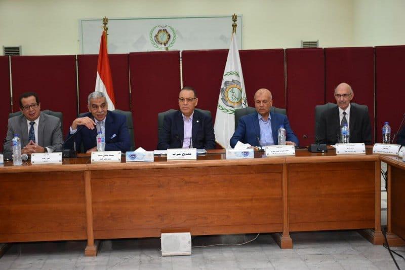 محافظ الشرقية يُشارك إجتماع مجلس أمناء مدينة العاشر من رمضان