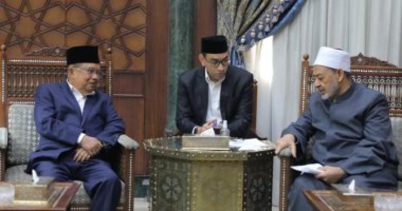 وفد رؤساء الجامعات الإسلامية الإندونيسية: علماء الأزهر ملاؤا الدنيا علما