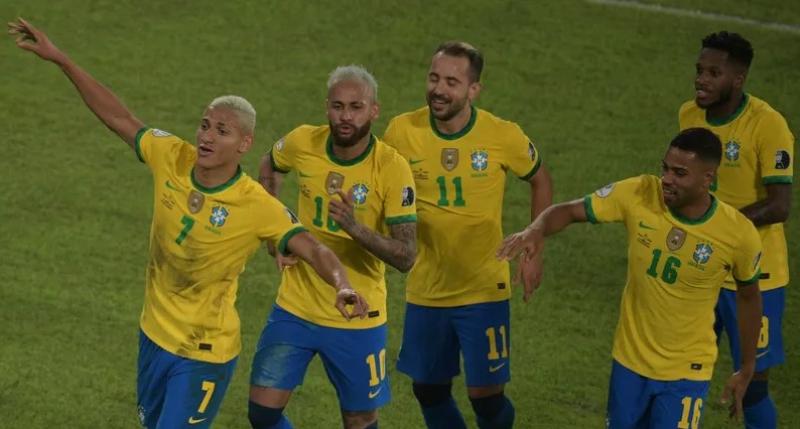 منتخب البرازيل يتلقى ضربة موجعة قبل المونديال