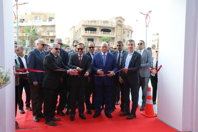 وزير البترول ومحافظ القاهرة يشهدان افتتاح محطة الوقود المتكاملة التعاون بالتجمع الخامس