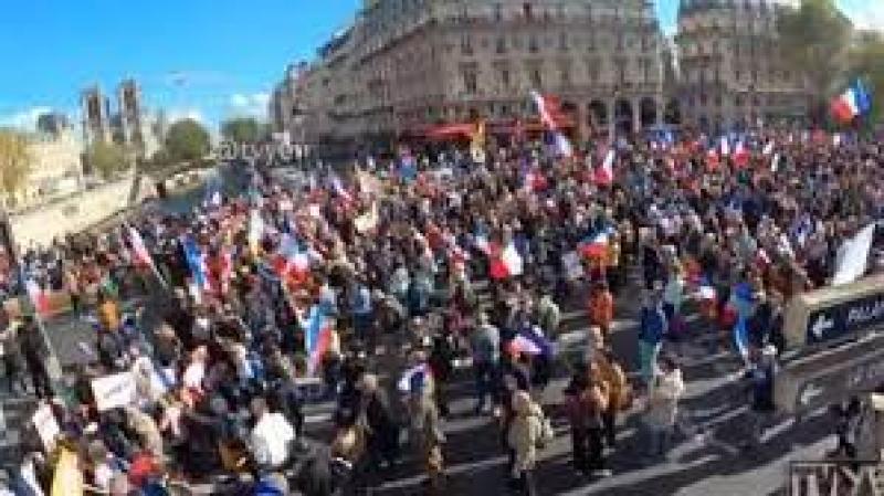 تظاهرات فى باريس للمطالبة بإخراج فرنسا من ”الناتو” والاتحاد الأوروبى