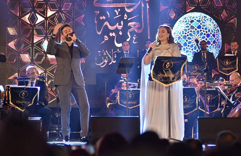 مروة ناجي تقدم مفاجأة لوردة الجزائرية في حفلها بمهرجان الموسيقى العربية بصحبة سعد رمضان