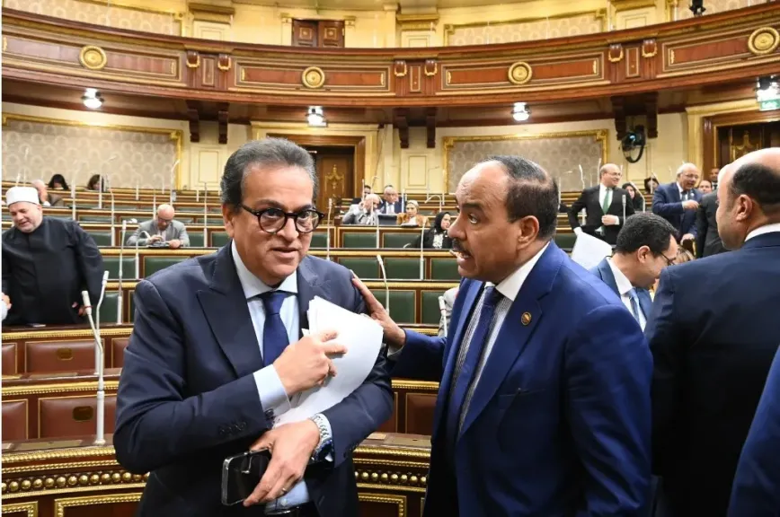النائب أحمد قورة يطالب برفع الحراسة عن نقابة الصيادلة وفتح مستشفى دار السلام ( صور )