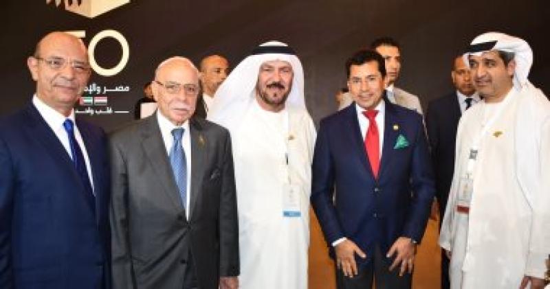 وزير الرياضة في جلسة نقاشية حول تاريخ العلاقات الرياضية الإماراتية المصرية
