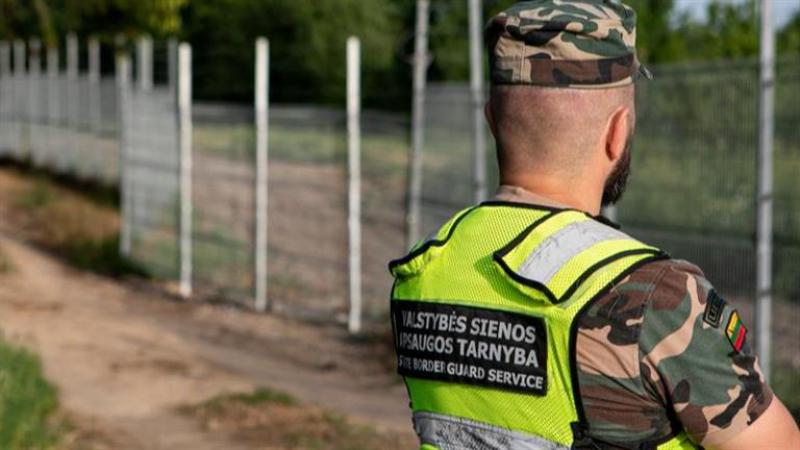 لاتفيا تمدد حالة الطوارئ على الحدود مع بيلاروس