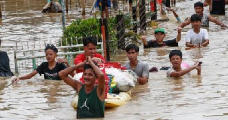 اعصار الفلبين