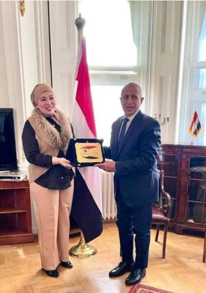 رئيس الأكاديمية العربية يلتقي  المستشار الثقافي ومدير البعثة التعليمية لمصر بالمملكة المتحدة