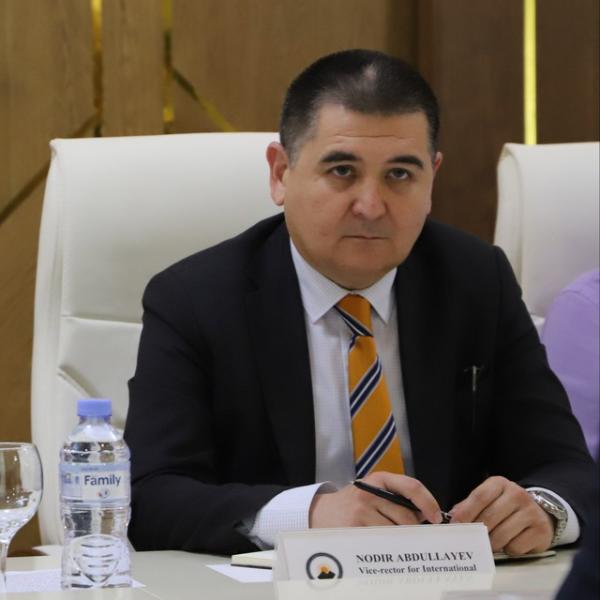 الدكتور نادر عبد اللايف نائب رئيس جامعة طشقند