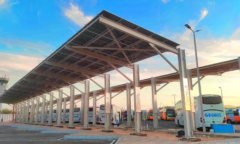 لأول مرة في مصر ..”IRSC” تعزز مطار شرم الشيخ بالطاقة الشمسيةوتُحوله إلى ”منشأة خضراء”