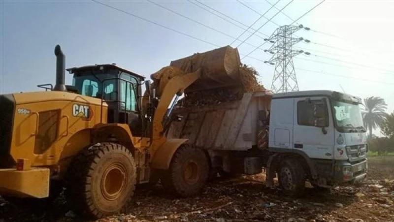رفع 280 طن مخلفات صلبة وقمامة بالمقلب الوسيط و أحياء سمالوط بالمنيا