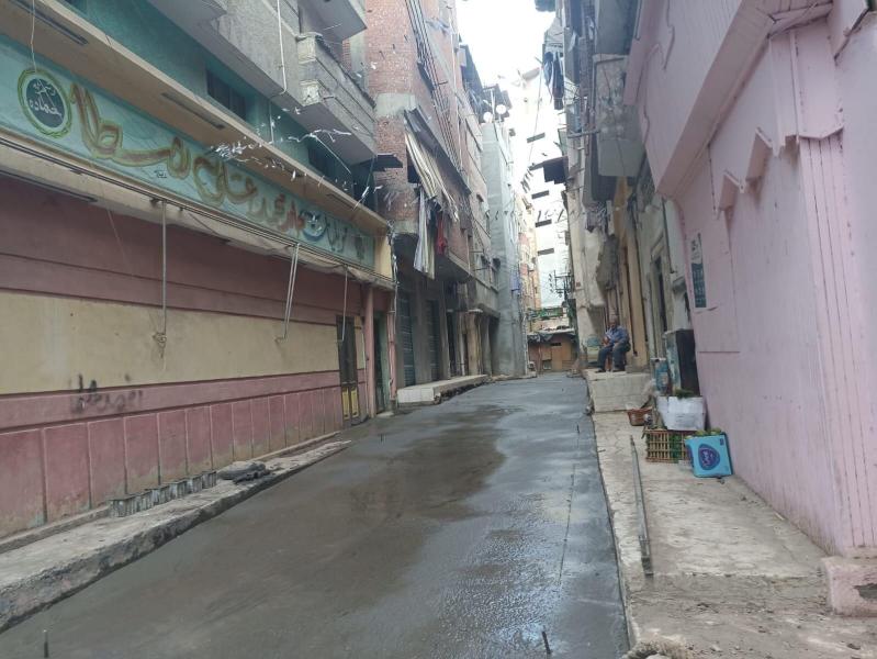 رصف وتركيب أنترلوك في عدد من شوارع مدينة دمياط 