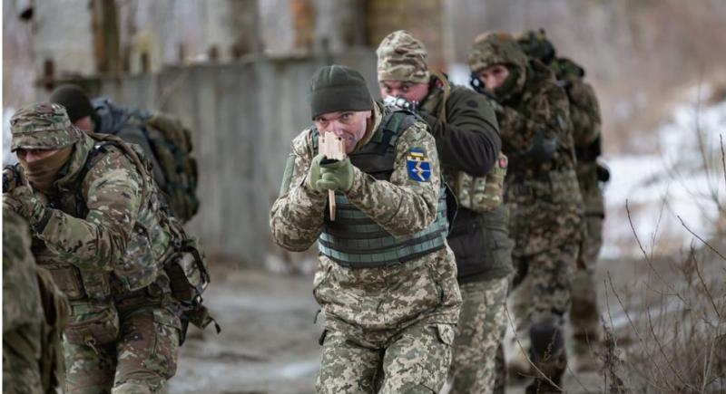 تدريب الجنود الأوكرانيين