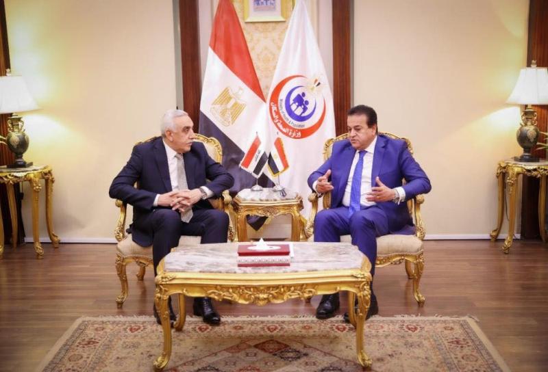 وزير الصحة يستقبل سفير دولة العراق لدى مصر لبحث سبل تعزيز التعاون بين البلدين (صور)