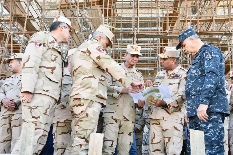 وزير الدفاع يتفقد مقر القيادة الاستراتيجية للقوات المسلحة المصرية