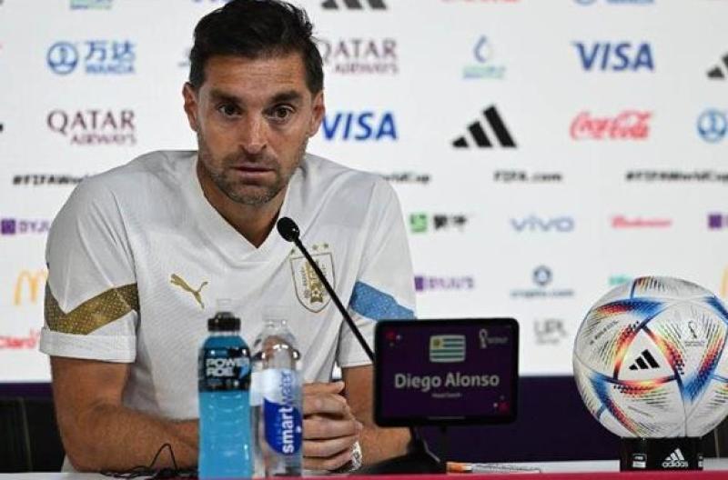 مدرب أوروجواي يعلق علي خسارة الأرجنتين