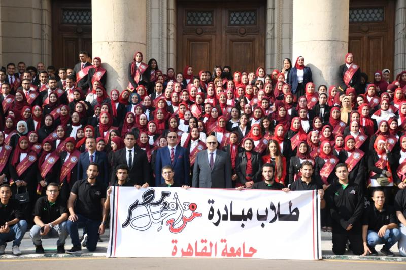 الخشت يلتقى طلاب أسرة من أجل مصر بكليات الجامعة