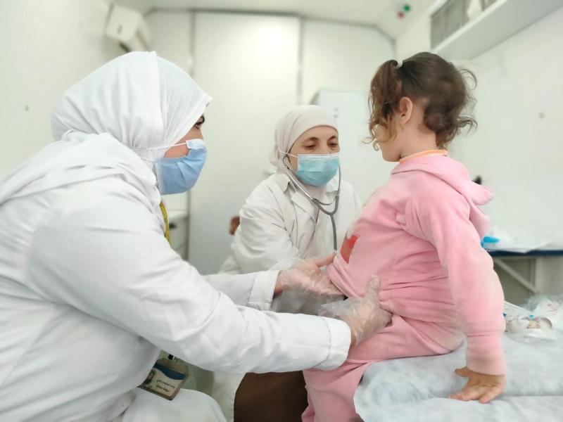صحة المنيا توقع الكشف الطبى على 2000 حالة خلال قافلة طبية بقرية معصرة حجاج بمركز بني مزار