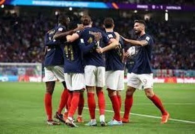 فرنسا تفصلها 10 دقائق عن التأهل لدور ربع نهائي كأس العالم
