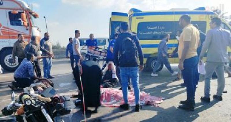 إصابة 4 أشخاص فى حادث تصادم ميكروباص وملاكى بالعاشر من رمضان