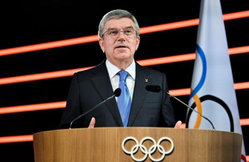 رئيس اللجنة الأولمبية الدولية يُناقش وضع الاتحاد الدولي للملاكمة