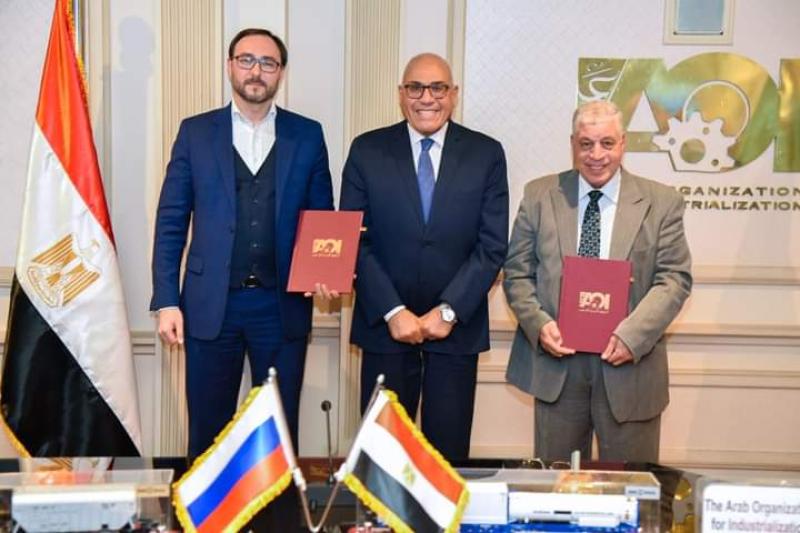 تعاون مصرى روسي لصناعة عربات بضاعة السكك الحديدية محلياً