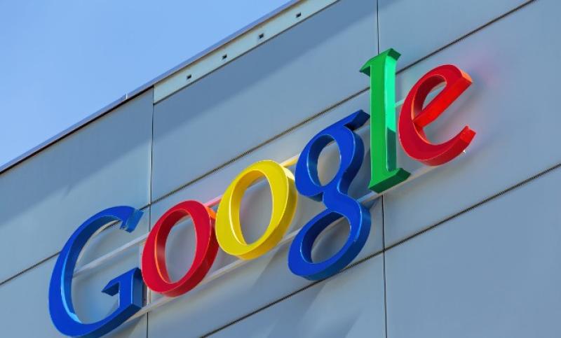 ”جوجل” تخسر 100 مليار دولار بعد فشل روبوت الدردشة ”باد”
