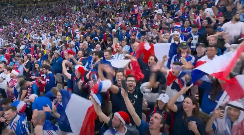 صور من احتفالات جماهير فرنسا بعودة الديوك بالتعادل