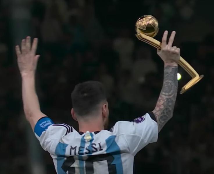 جوائز مونديال قطر... ميسي يفوز بجائزة الكرة الذهبية لأفضل لاعب في كأس العالم 2022