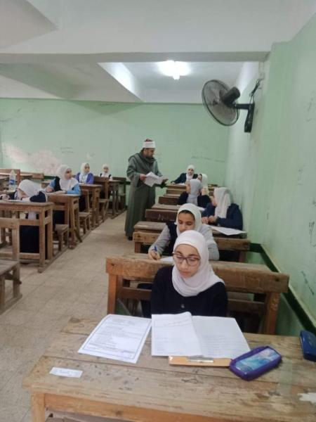 الهدوء يخيم على امتحانات النقل بمعاهد الشرقية الأزهرية